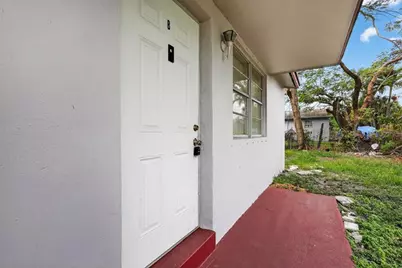 125 NW 12th Ave, Unit #B, Dania Beach, FL 33004 - Photo 1