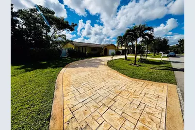 8306 NW 36th St, Coral Springs, FL 33065 - Photo 3