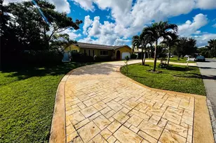 8306 NW 36th St, Coral Springs, FL 33065 - Photo 3