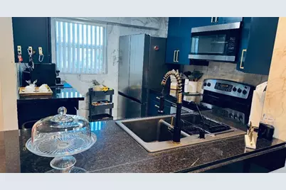 4311  Crystal Lake Dr, Unit #213, Deerfield Beach, FL 33064 - Photo 11