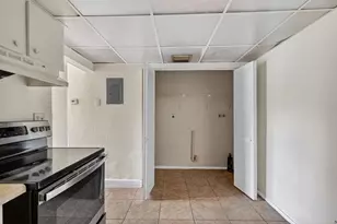 7710 SW 10th St, North Lauderdale, FL 33068 - Photo 7