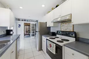 5551 SW 8th St, Margate, FL 33068 - Photo 11