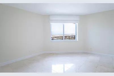 335 S Biscayne Blvd, Unit #2400, Miami, FL 33131 - Photo 19
