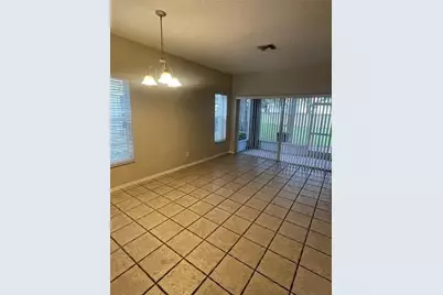 12115 SW 2nd St, Pembroke Pines, FL 33025 - Photo 5