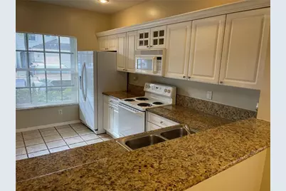 12115 SW 2nd St, Pembroke Pines, FL 33025 - Photo 3