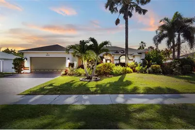 460 NE Cornwall Ave, Port Saint Lucie, FL 34983 - Photo 1