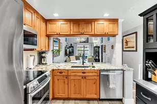 240 City View Dr, Fort Lauderdale, FL 33311 - Photo 11