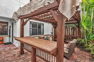 240 City View Dr, Fort Lauderdale, FL 33311 - Photo 37