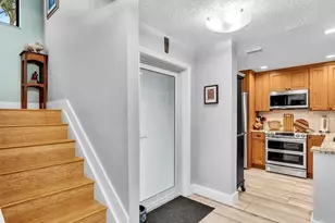 240 City View Dr, Fort Lauderdale, FL 33311 - Photo 19