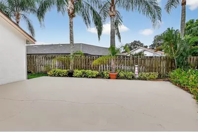 21725  Chimney Rock Park Cir, Boca Raton, FL 33428 - Photo 39