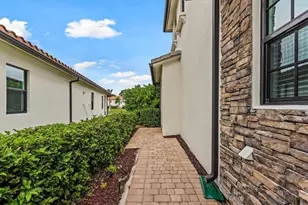 11855 SW 13th Ct, Pembroke Pines, FL 33025 - Photo 3