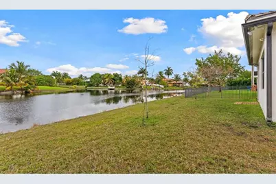 11855 SW 13th Ct, Pembroke Pines, FL 33025 - Photo 37