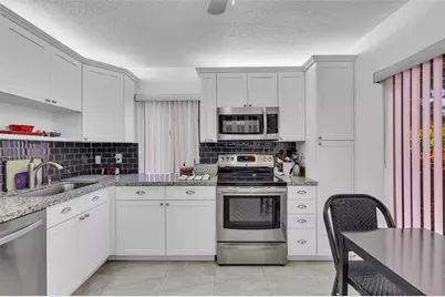 2260  Seagrape Cir, Coconut Creek, FL 33066 - Photo 23