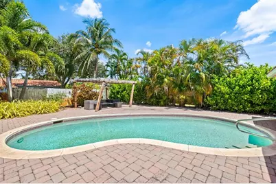 261 SW 18th Ct, Pompano Beach, FL 33060 - Photo 17