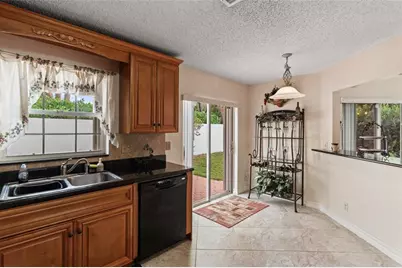 9815 NW 5th Pl, Plantation, FL 33324 - Photo 11
