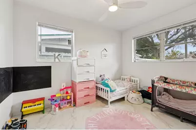 8700 NW 11th St, Pembroke Pines, FL 33024 - Photo 9