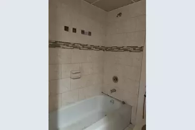 3710  Inverrary Dr, Unit #1Y, Lauderhill, FL 33319 - Photo 9