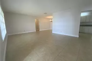 7104 NW 70th St, Tamarac, FL 33321 - Photo 5