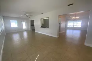 7104 NW 70th St, Tamarac, FL 33321 - Photo 11