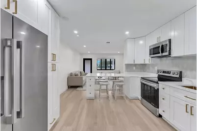 1398 NE 37th St, Oakland Park, FL 33334 - Photo 7