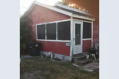 302  3rd St, Moore Haven, FL 33471 - Photo 1