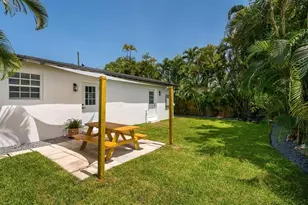 739 NE 17th Rd, Fort Lauderdale, FL 33304 - Photo 15