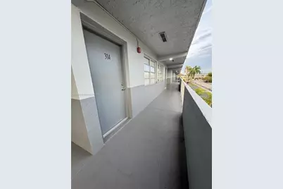 11195 SW 1st St, Unit #219, Miami, FL 33174 - Photo 7