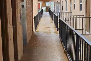 3048 E Sunrise Lakes Dr Unit, Sunrise, FL 33322 - Photo 3