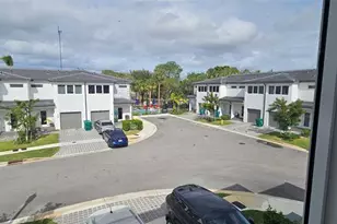 5010 SW 37th St, Pembroke Park, FL 33023 - Photo 7