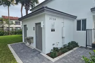 5010 SW 37th St, Pembroke Park, FL 33023 - Photo 7