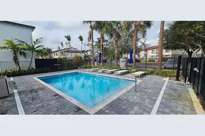 5010 SW 37th St, Unit #5010, West Park, FL 33023 - Photo 5