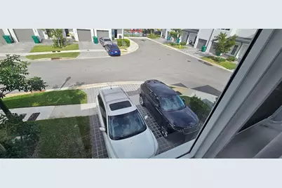 5010 SW 37th St, Unit #5010, West Park, FL 33023 - Photo 9