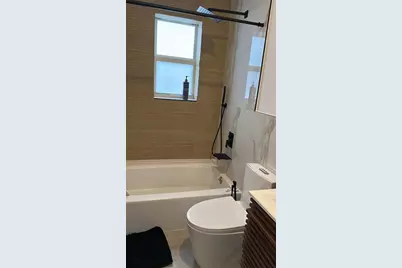 817  Tyler St, Unit #10, Hollywood, FL 33019 - Photo 11