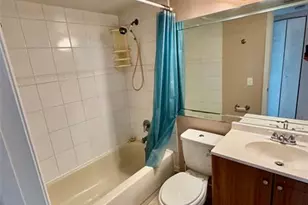 2104 S Cypress Bend Dr, Pompano Beach, FL 33069 - Photo 9