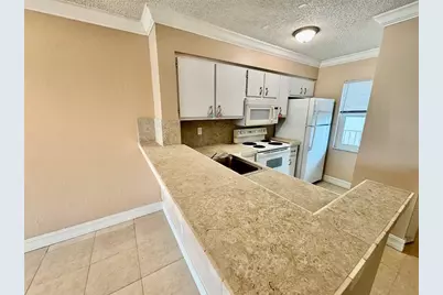 2104 S Cypress Bend Dr, Unit #404, Pompano Beach, FL 33069 - Photo 3