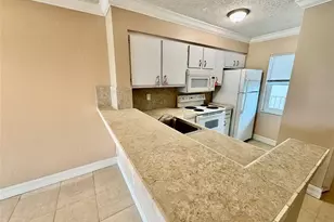 2104 S Cypress Bend Dr, Pompano Beach, FL 33069 - Photo 3