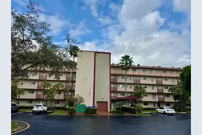 2104 S Cypress Bend Dr, Unit #404, Pompano Beach, FL 33069 - Photo 1