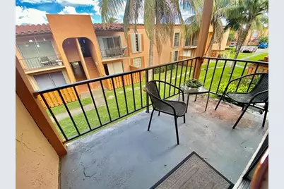 7200  Fairway Dr, Unit #H 12, Miami Lakes, FL 33014 - Photo 9