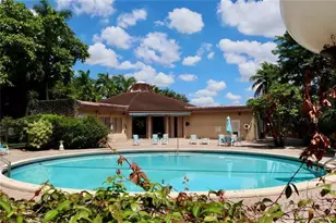 5985 Del Lago Cir, Sunrise, FL 33313 - Photo 3