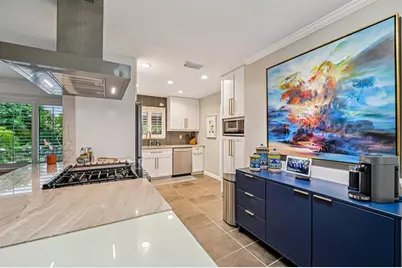 3676 NE 18th Ave, Oakland Park, FL 33334 - Photo 9