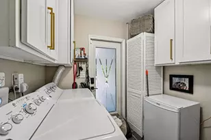 3676 NE 18th Ave, Oakland Park, FL 33334 - Photo 23