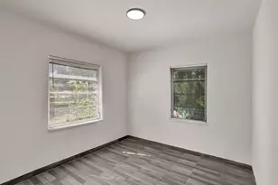 535 NW 91st St, Miami, FL 33150 - Photo 5