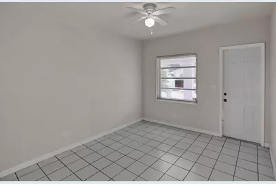 535 NW 91st St, Unit #2, Miami, FL 33150 - Photo 3