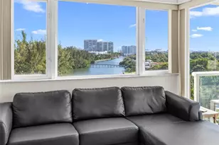 3000 Holiday Dr, Fort Lauderdale, FL 33316 - Photo 19