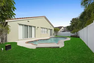 15624 SW 52nd Ct, Miramar, FL 33027 - Photo 3