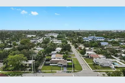 48 SE 7th St, Hollywood, FL 33004 - Photo 47