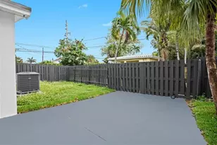 48 SE 7th St, Hollywood, FL 33004 - Photo 41