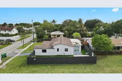 48 SE 7th St, Hollywood, FL 33004 - Photo 45