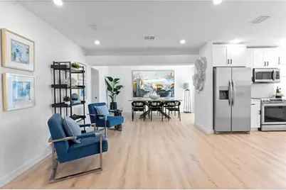 48 SE 7th St, Hollywood, FL 33004 - Photo 9