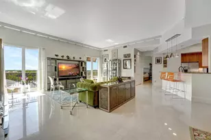 2633 NE 14th Ave, Wilton Manors, FL 33334 - Photo 3